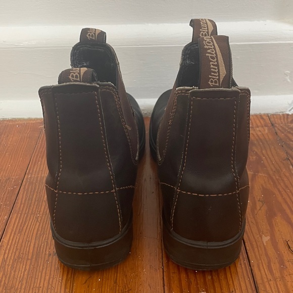 blundstone 500 chelsea boots | 7.5 stout brown - Picture 12 of 17